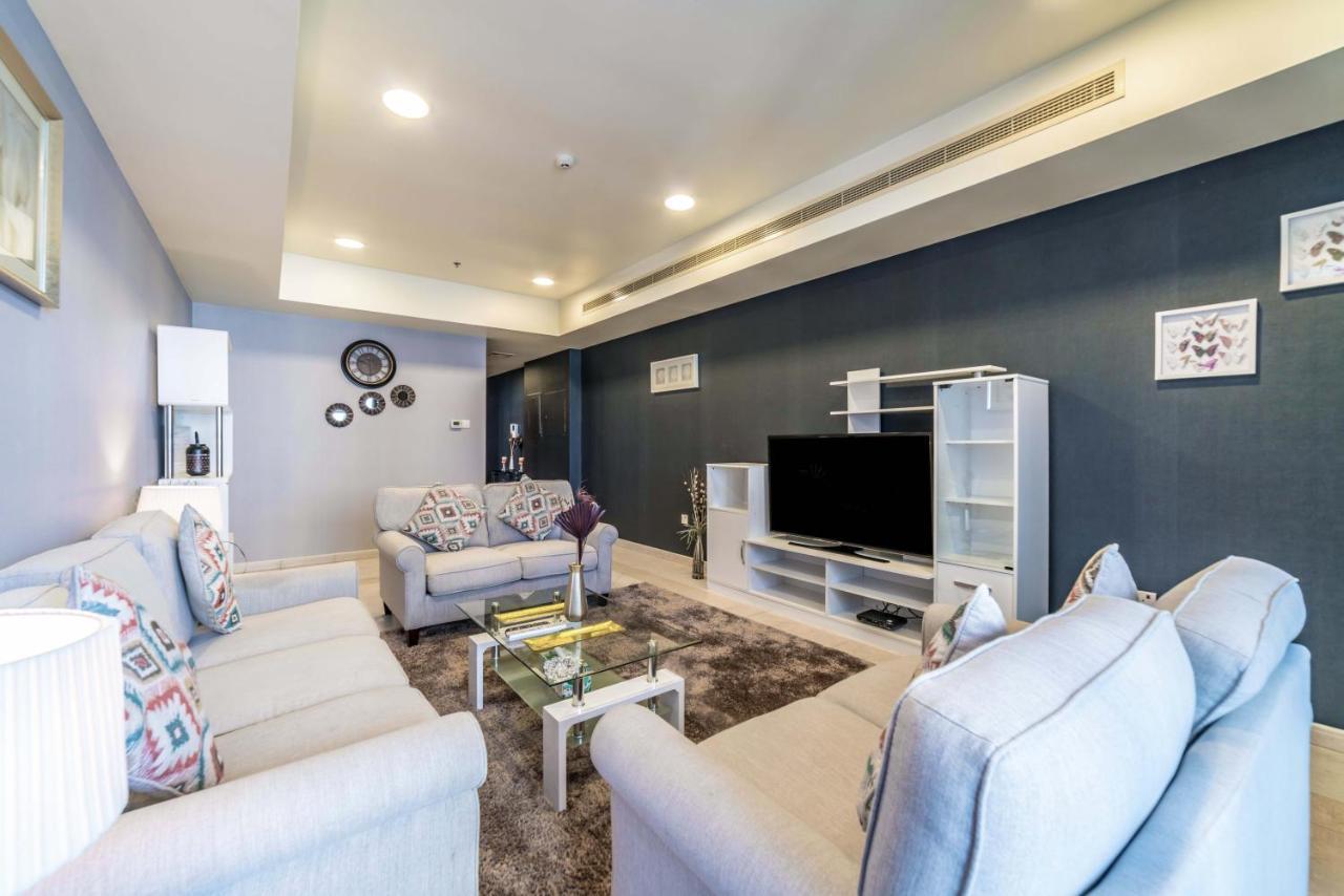 Yanjoon Holiday Homes - Princess Tower Apartments Dubai Exterior photo