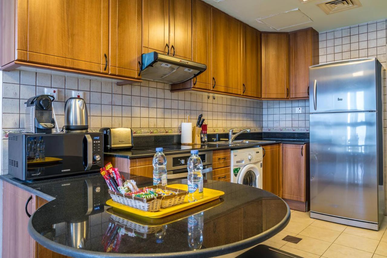 Yanjoon Holiday Homes - Princess Tower Apartments Dubai Exterior photo