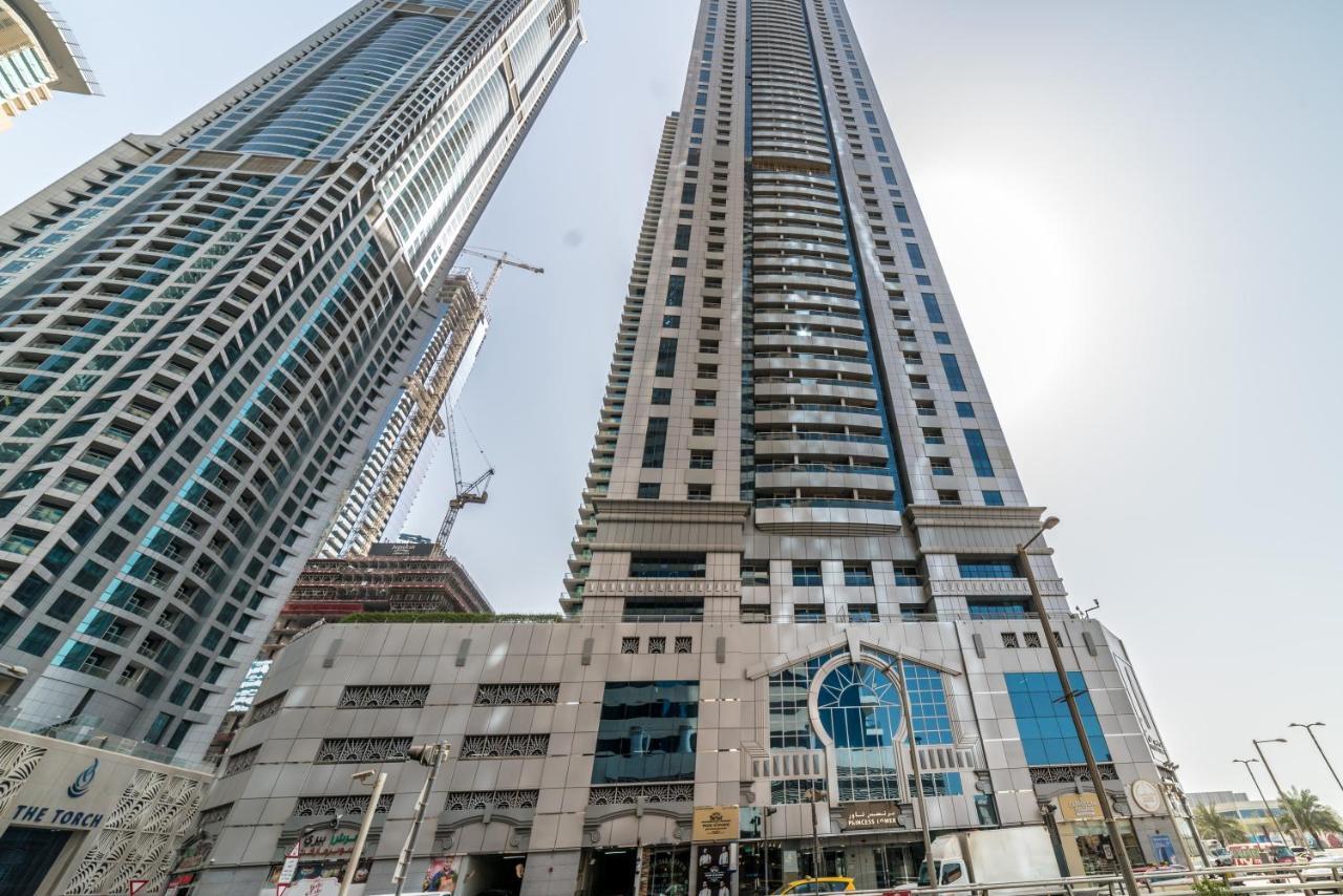 Yanjoon Holiday Homes - Princess Tower Apartments Dubai Exterior photo
